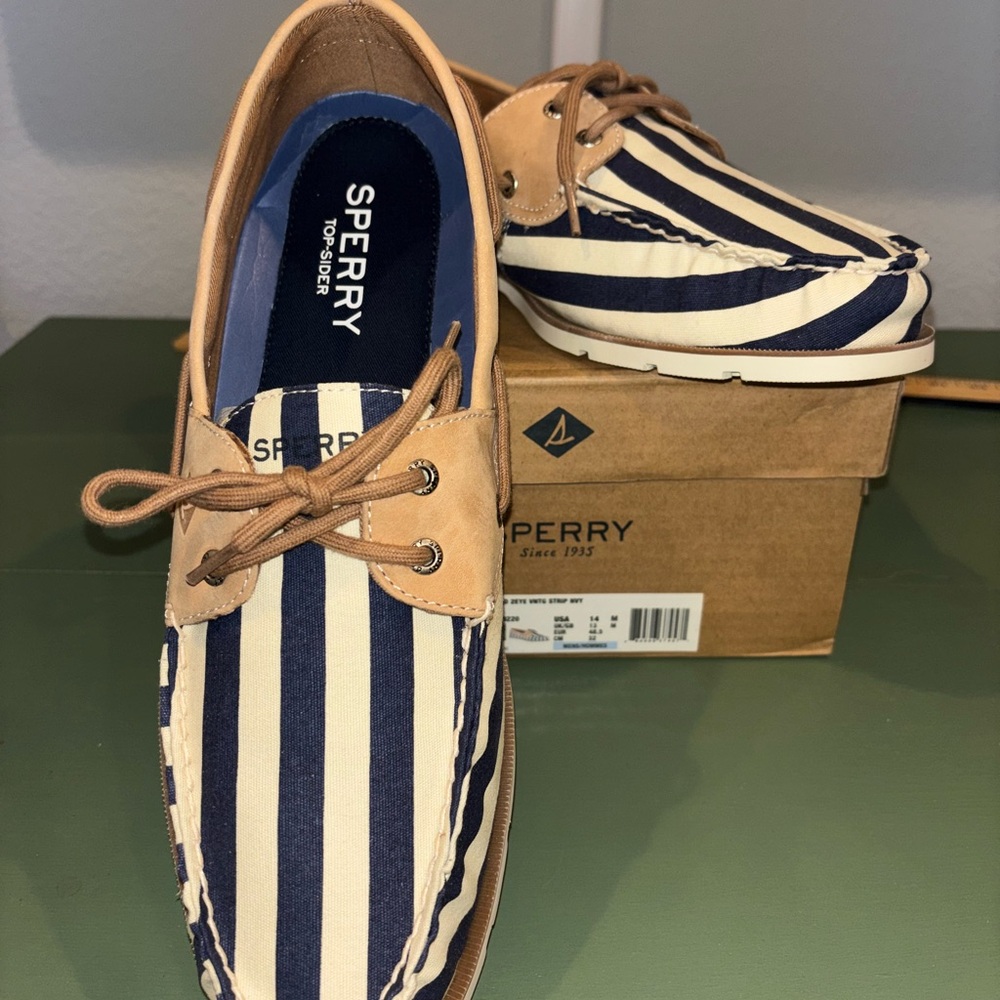 Sperry Men's Boat Shoes NWT
